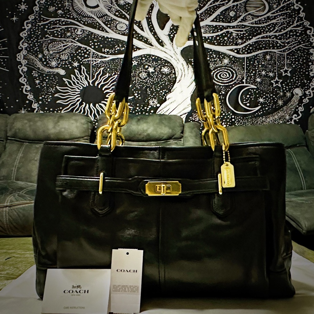 Vintage style Coach Black Leather Shoulder Bag with Gold Accents - Picture 10 of 17